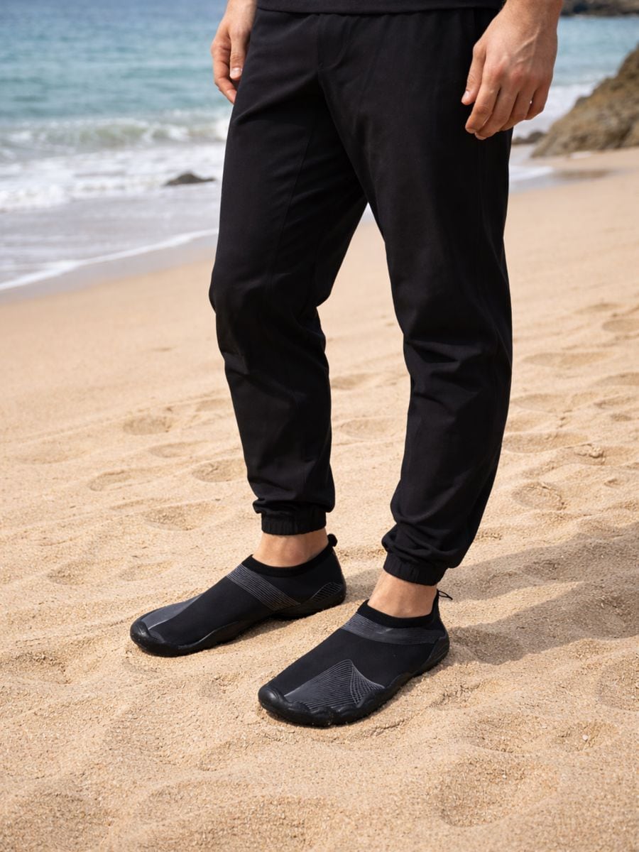 Natikači za plažo slip-on - črna - SINSAY