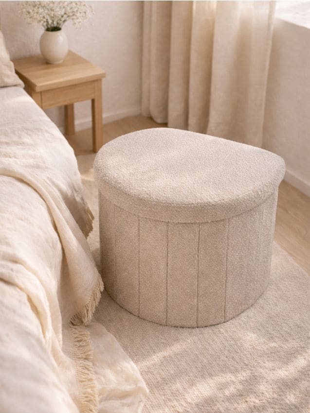 Hocker mit Stauraumfunktion